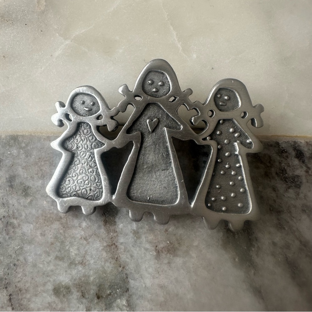 CYNTHIA WEBB THREE SISTERS BROOCH